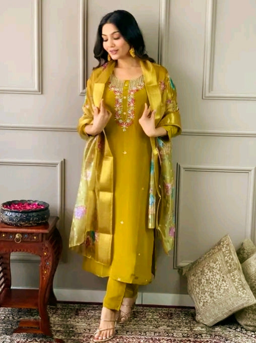 Launching New Fancy Kurta Set For Women 4 Nidaling Dhaga Embroidery Work Treaditional Roman Silk Fabric 3D Digital Print Duptta , Floral Ornamentation: Embroidered Fit/ Shape: A-line Occasion