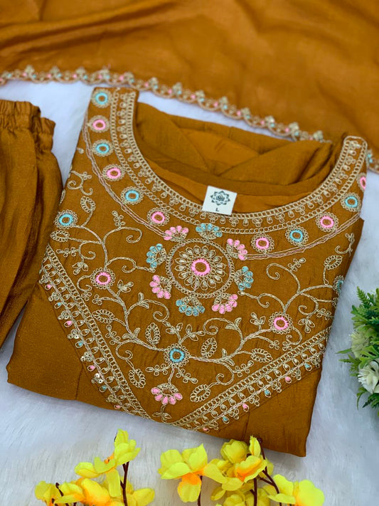 Launching New designerbparty wear Look pure Vichitra Top Pent and Dupatta, Featuring Beautiful Anarkali suit set in pure Vichitra embroidery sequence work with Flared Top with dupatta embroidery border cat work.*✅