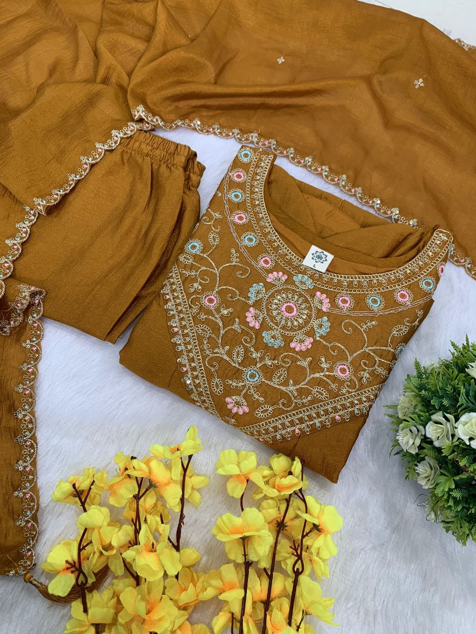 Launching New designerbparty wear Look pure Vichitra Top Pent and Dupatta, Featuring Beautiful Anarkali suit set in pure Vichitra embroidery sequence work with Flared Top with dupatta embroidery border cat work.*✅